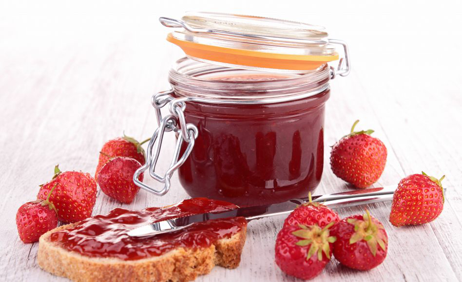 https://www.foodyvino.com/wp-content/uploads/2019/01/confiture-de-fraises.jpg